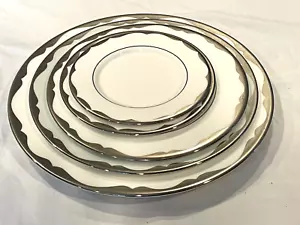 1 BRANDNEU MIT ETIKETT KATE SPADE TRIMBLE 6 STCK. PLATZEINSTELLUNG KEINE TASSE - KOSTENLOSER VERSAND - Bild 1 von 4
