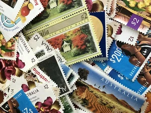 UNFRANKED UNCANCELLED AUSTRALIAN $2.00 STAMP OFF PAPER $2.00 FACE VALUE - Picture 1 of 3
