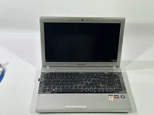 Samsung RV 515 Laptop Ungeprüft ohne Ladekabel in Silber / Schwarz Ersatzteil - Bild 1 von 16