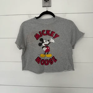 Top corto gris Mickey Mouse pequeño de Disney para mujer - Imagen 1 de 5