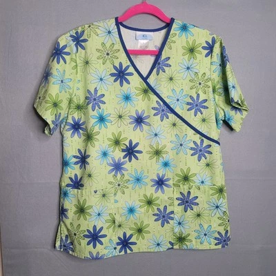 SB Scrubs Women’s Med Scrub Top Floral Patterned Green Blue Short Sleeve Pockets - Image 1 of 4