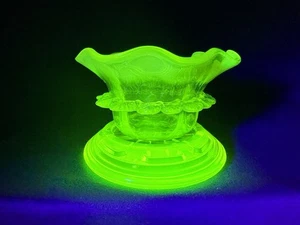 Vaseline Uranium Glass Plinth Float Bowl Holder Display Stand Coaster - Picture 1 of 13