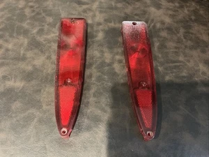 Guide Right-61 Chevrolet Corvair Greenbrier/ Ramp Side Tail Light Lenses  - Bild 1 von 5