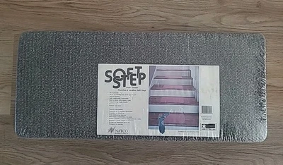 Tapete almofada de degrau macio vintage Natco degraus degraus escadas cinza preto 8x18" 13 (GSHF1) - Imagem 1 de 4