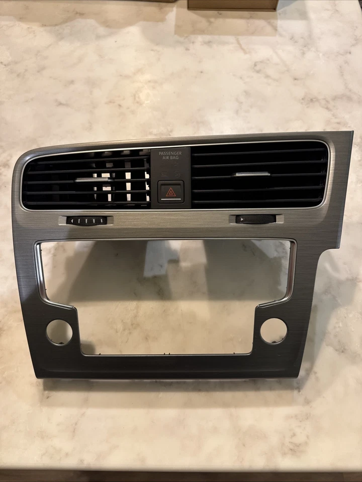 ♻️ VW GOLF MK7 2013-2017 DASHBOARD AIR VENT GRILLE WITH SURROUND TRIM 5G2819743D - Image 1 of 4