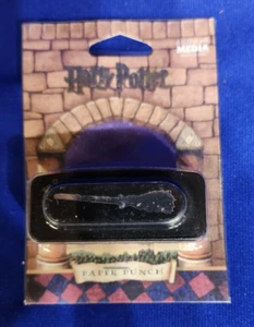 Harry Potter PAPER PUNCH (2001) Witches Broom / NOS Warner Bros  Sealed - Picture 1 of 2