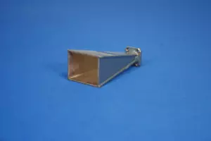 Penn Engineering 9030-1B20 26.5-40GHz WR28 Standard Gain Horn Antenna, 20dB - Picture 1 of 7