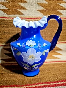 BEAUTIFUL GEORGE FENTON BLUE ovr WHITE CASED GLASS 7" PITCHER w FLOWERS C MACKEY - Picture 1 of 7