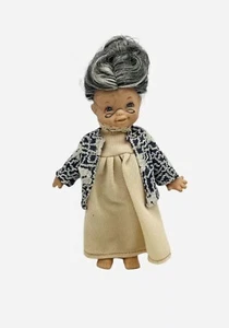 "Muñeca abuela abuela United Doll Co 1975 vintage 6"" con atuendo linda abuela" - Imagen 1 de 12