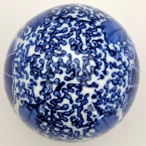 Vtg Chinese Blue White Porcelain Orb Ball Paperweight Floral Butterfly 3.5" EUC - Picture 1 of 8