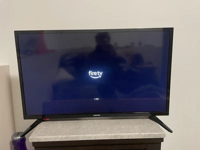 Toshiba Tv 29x17 Inches - Image 1 of 4