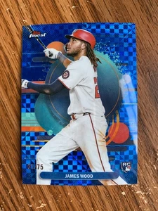 2025 Topps Finest MLB James Wood Blue XFractor RC 21/75 poco común #200 - Imagen 1 de 2