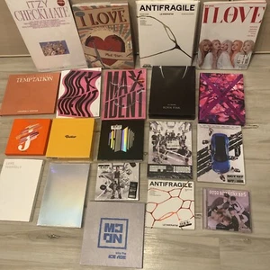 HUGE K POP CD LOT! Stray Kids BTS Monsta X I-DLE Antifragile Tomorrow X Together - Bild 1 von 22