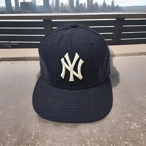 Cappellino New Era 59Fifty Cool Base New York Yankees Logo aderente 7 1/4 usato - Foto 1 di 22