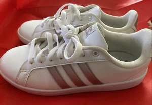 Adidas Cloudfoam Sneakers Donna Taglia 10 ARTDA9524 Bianco/Oro Rosa - Foto 1 di 9