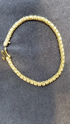 Brazalete tenis diamantes 14K. Diamantes 47, 2,4 mm 5 Pts-G-H. 7" de largo X 3,5 cm de ancho Foto 1 de 4