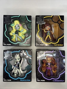 Monster High Vynil Figuren 4 Stück Frankie, Clawdeen, Cleo, Lagoona. Originalverpackt - Bild 1 von 7