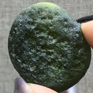 Moldavite Cristallo di Moldavite Grezzo Originale dalla Repubblica Ceca Certificato PIC-63Ct - Foto 1 di 6