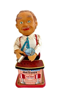 Vintage 1962 Charlie Weaver Bartender Battery Operated Tin Toy by Rosko of Japan - Picture 1 of 7