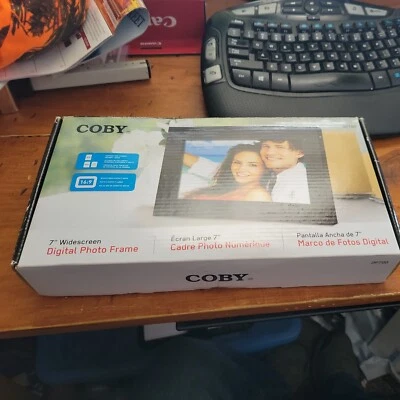 COBY DP700 - 7" Widescreen Digital Photo Black Frame - Image 1 of 2