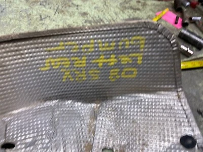 SRX 2005-2009 AWD trasero izquierdo debajo de la carrocería escudo térmico Foto 1 de 4