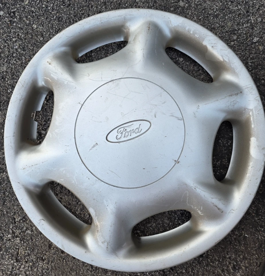 Tapacubos Ford Contour (95-97) 14" usado único, F5RZ-1130-C Foto 1 de 1