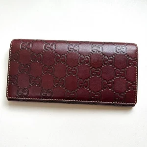 GUCCI Portafoglio lungo in vera pelle Guccissima Bordeaux donna - Foto 1 di 9