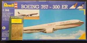 Revell 4217 1/144 Boeing 767-300ER Gulf Air/British Airways + Extra PE Boa - Foto 1 di 7