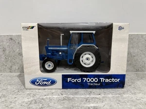Britains Farm - Ford 7000 Agricultural Tractor - 1:32 Scale - 13749 - New/Mint - Picture 1 of 4