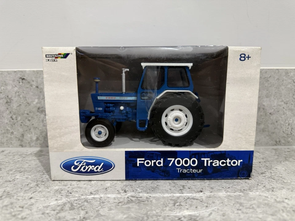 Britains Farm - Ford 7000 Agricultural Tractor - 1:32 Scale - 13749 - New/Mint - Image 1 of 4