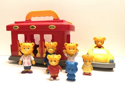 Carro electrónico Daniel Tigers Neighborhood Deluxe con figuras y coche Foto 1 de 4