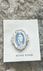 Vintage katholische Religion Mutter Maria blau Emaille Silber Pin Kunststoff - Bild 1 von 3