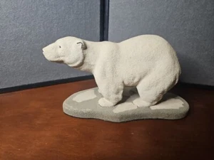 Figura fundida de oso polar - Imagen 1 de 7