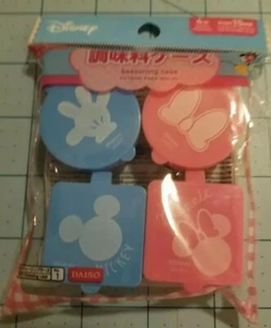 Marca Daiso y Disney: Estuches de condimento de plástico rosa y azul de Mickey y Minnie - Nuevos - Imagen 1 de 10