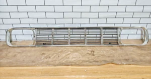 MAZDA 1000 UTE FRONT GRILLE RARE NOS GENUINE - Picture 1 of 15