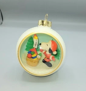 Vintage 1983 Hallmark Snoopy & Woodstock Panorama Ball Christmas Ornament 1983 - Picture 1 of 3