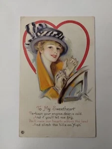 Vintage Valentinstag Postkarte schönes Mädchen fahren Auto Herz Lenkrad  - Bild 1 von 6
