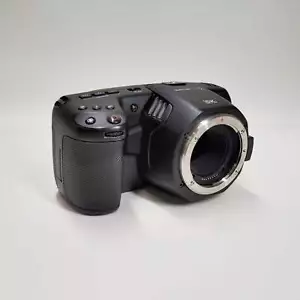 Broken Blackmagic Design pocket cinema camera 6k EF/EFS 21.2MP Cinema Camera - Picture 1 of 12
