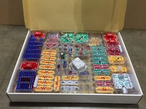 Elenco Snap Circuits Jr. SC100 Electronic Exploration Kit - Picture 1 of 3