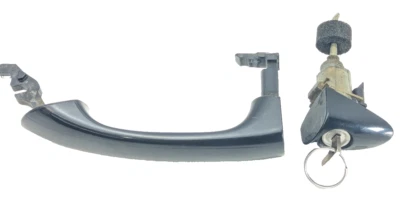 01-07 Mercedes W203 C240 Front Left Driver Exterior Door Handle w/ Key OEM - Image 1 of 4