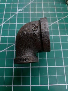 RED90-16-8 Black Malleable Iron 90° Reducer Elbow Female 1" NPT to 1/2" NPT - Picture 1 of 1