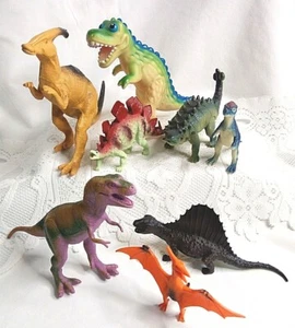 Surtido de dinosaurios de juguete de plástico - Lote de 8 tamaños y colores varían - Imagen 1 de 8