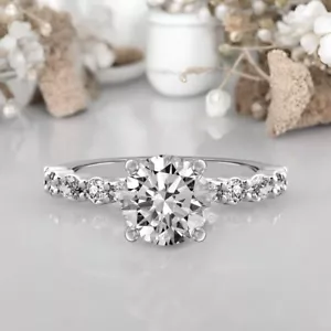 Anello di Fidanzamento 1,60 Ct Taglio Tondo IGI Diamante Coltivato in Laboratorio in Oro Bianco 14K - Foto 1 di 11