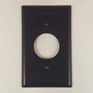 Black Round 1.40" 1-Gang Single Receptacle Outlet Wallplate Cover Cooper 5131BK - Picture 1 of 3
