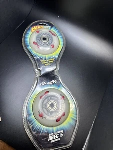 The Wave Street Surfing Replacement Wheels Model#WH02-LW ABEC 5 Bearings Neon - Picture 1 of 11