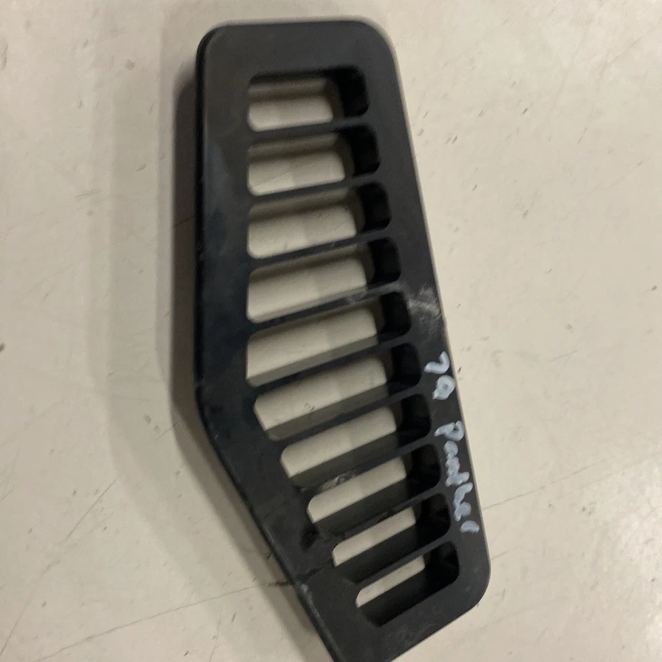 1977 - 1979 Arctic  Cat Panther 4000 5000  Vintage Snowmobile Hood Vent Trim Foto 1 de 2