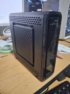 ARRIS SURFboard SBG10 DOCSIS 3.0 16x4 Gigabit Cable Modem Router Combo - Picture 1 of 3