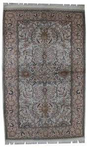 Handmade vintage silk Indo-Taabriz rug 3.2' x 5.3' (100cm x 162cm) 1950s - 1C469 - Picture 1 of 10