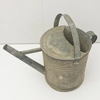 Rustic Metal Can Garden Planter, Vintage Garden Planter for Flower Display C9 - Image 1 of 4