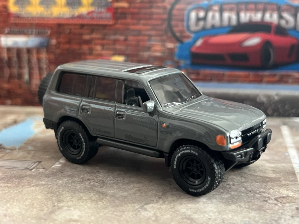 Rueda Hot Wheels gris oscuro TOYOTA LAND CRUISER JDM Real Rider intercambiada Foto 1 de 3
